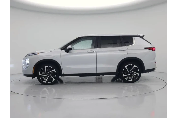 $22998 : Mitsubishi Outlander 2024 AW image 3