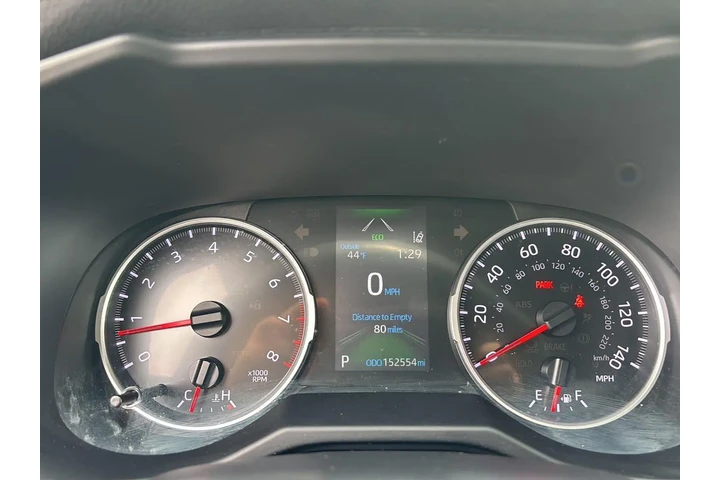 $18992 : 2021 RAV4 LE image 3