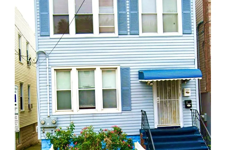 $2400 : MY HOUSE FOR RENT image 1