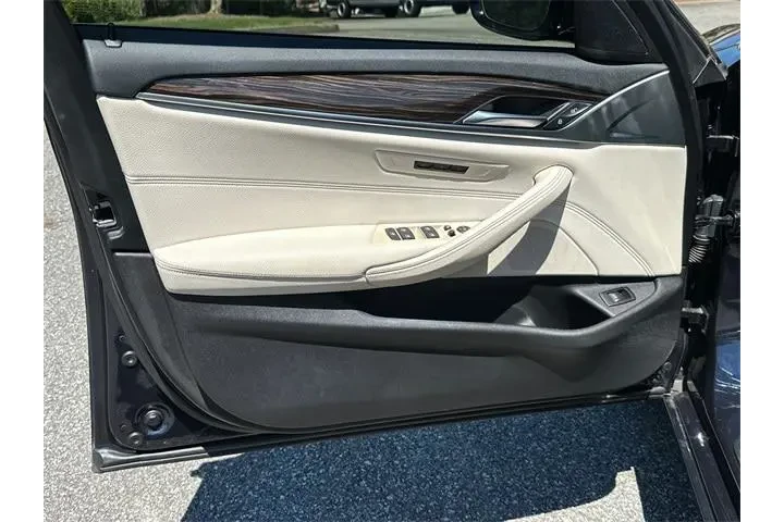 $20798 : BMW 5 Series 2019 AWD 530i x image 10