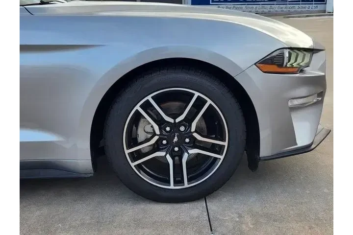 $15926 : Ford Mustang 2020 EcoBoost 2 image 8