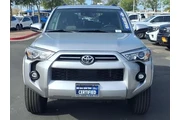 $38227 : Toyota 4Runner 2024 4x4 SR5 thumbnail