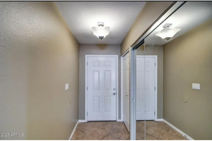 $3200 : Rent image 10