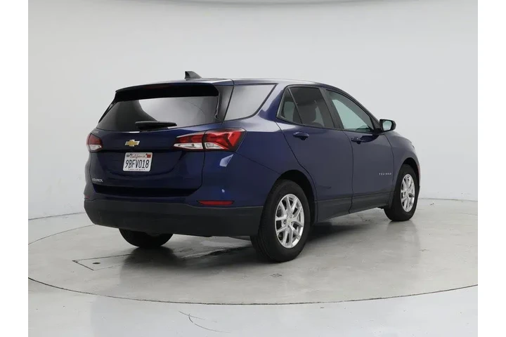 $18998 : Chevrolet Equinox 2022 LS 4d image 8