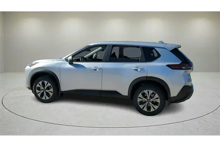 $19957 : Nissan Rogue 2022 SV 4dr Cro image 4
