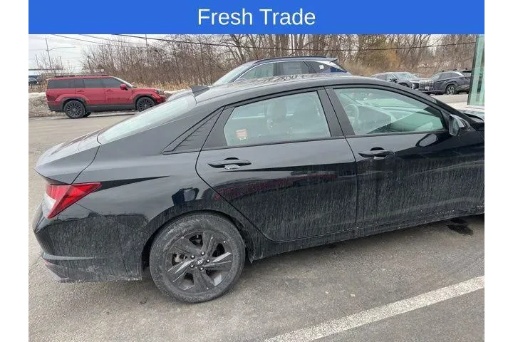 $19490 : Hyundai ELANTRA 2023 SEL 4dr image 9