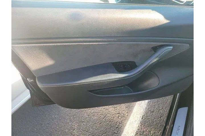 $17407 : Tesla Model 3 2018 Mid Range image 9