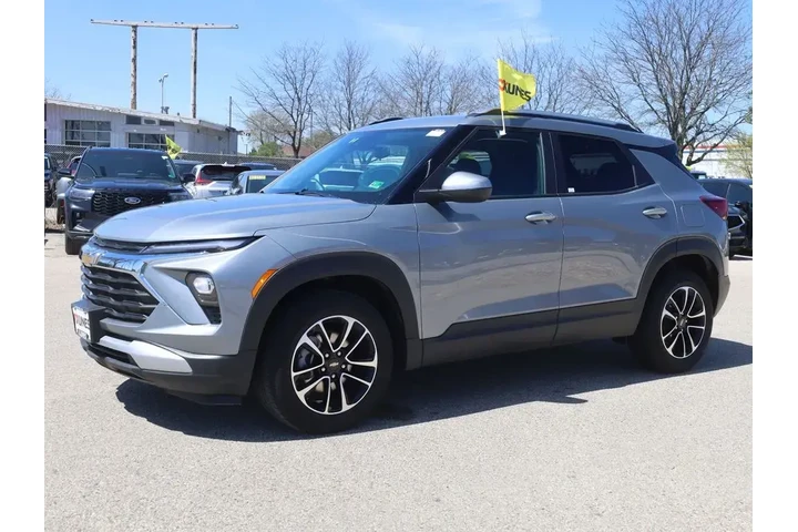 $23177 : Chevrolet Trailblazer 2025 L image 5