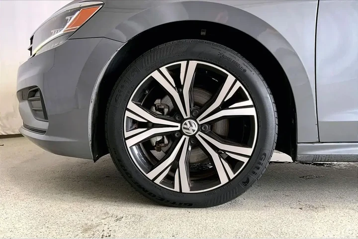$18491 : Volkswagen Passat 2022 SE 4d image 6