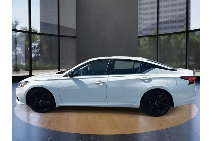$22995 : Nissan Altima 2022 2.5 SR 4d image 5
