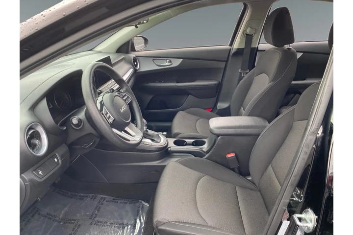$24425 : Kia Forte 2024 image 9
