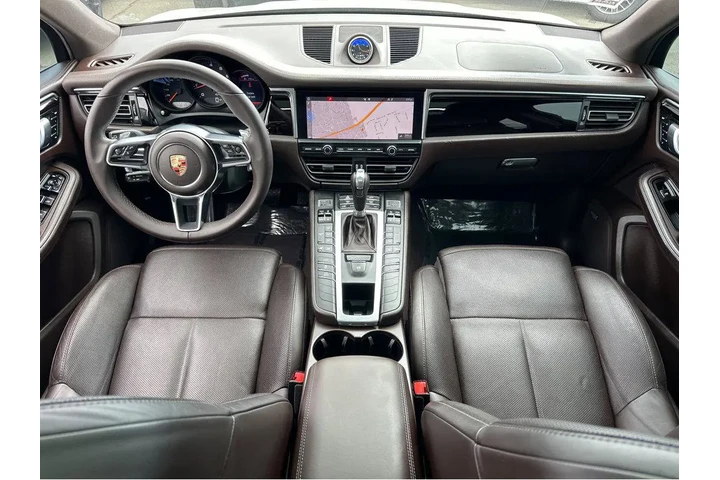 $26777 : 2019 Macan image 5