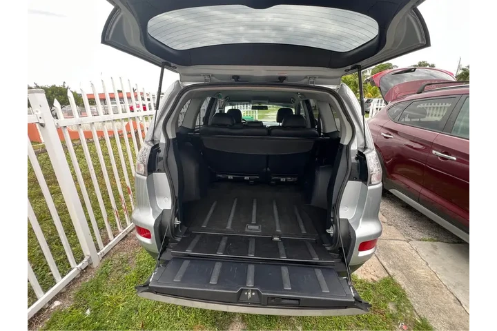 $3900 : Mitsubishi Outlander 2010 image 10