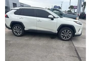 $28459 : Toyota RAV4 2022 XLE Premium thumbnail