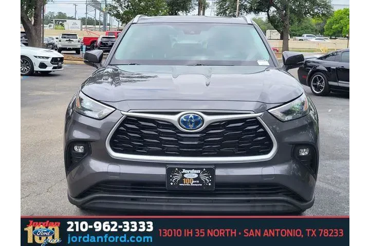 $39581 : Toyota Highlander Hybrid 202 image 8
