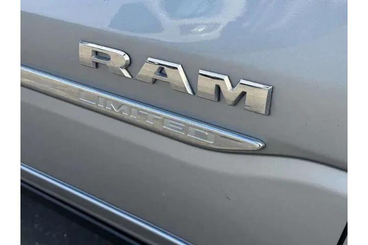 $35900 : Ram 1500 2020 4x4 Limited 4d image 8