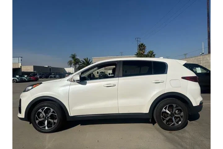 $18888 : Kia Sportage 2022 LX 4dr SUV image 2