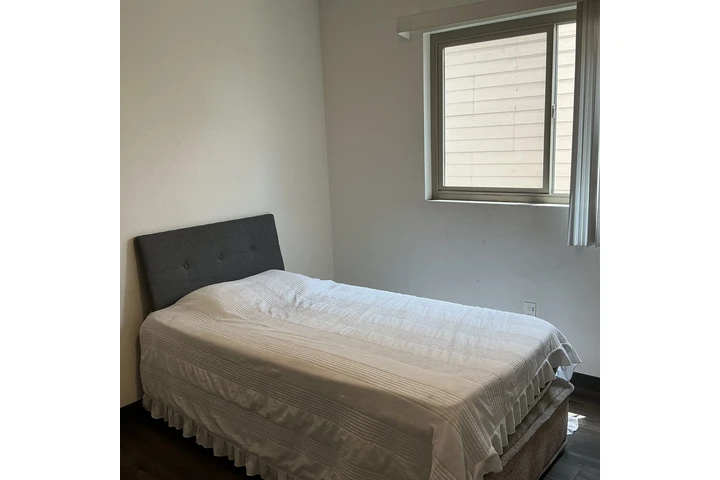 $900 : Rento cuarto Los Angeles image 4