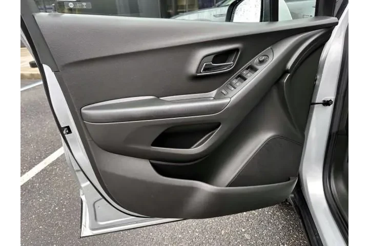 $17999 : Chevrolet Trax 2022 AWD LT 4 image 8