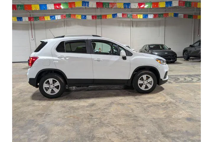$17988 : Chevrolet Trax 2022 AWD LT 4 image 2