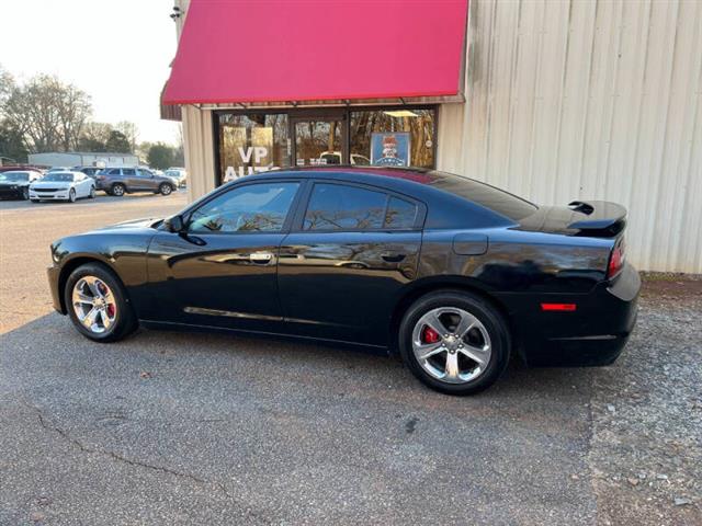 $8999 : 2013 Charger SE image 9