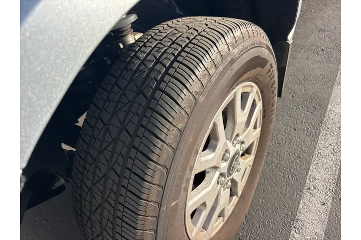 $35900 : Toyota Tacoma 2024 4x2 SR5 4 image 3