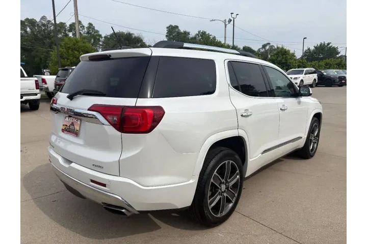 $17950 : 2018 GMC Acadia Denali image 5