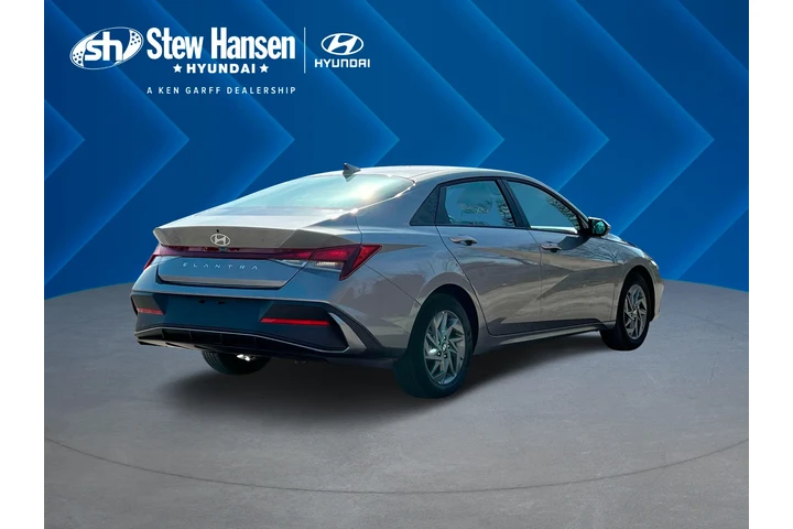 $19997 : Hyundai ELANTRA 2024 SEL 4dr image 7