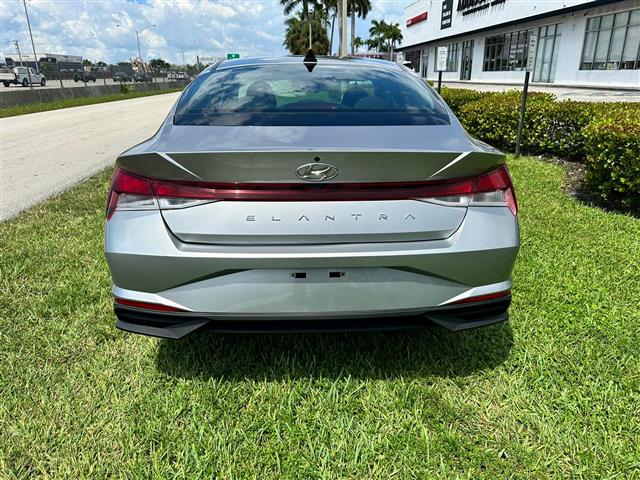 $17500 : 2021 Hyundai Elantra SE image 8