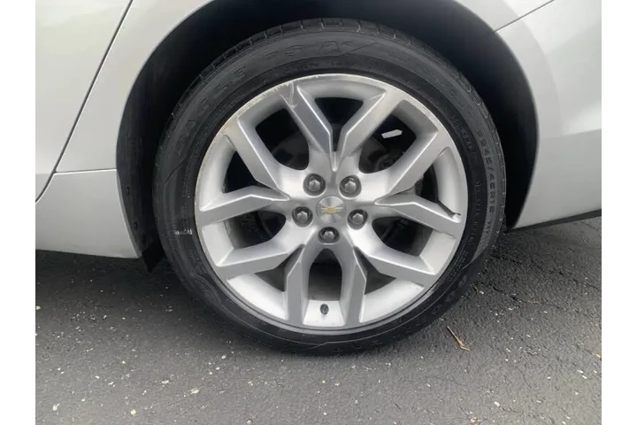 $9995 : 2018 Impala Premier image 10