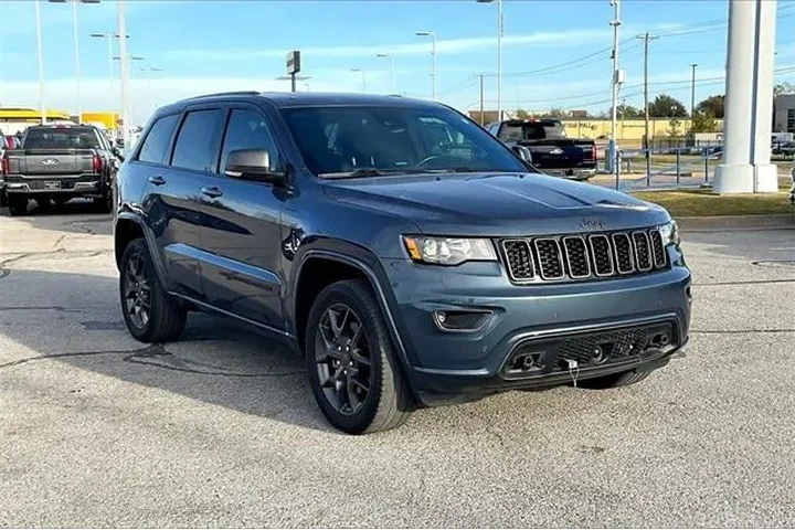 $27658 : Jeep Grand Cherokee 2021 4x4 image 2