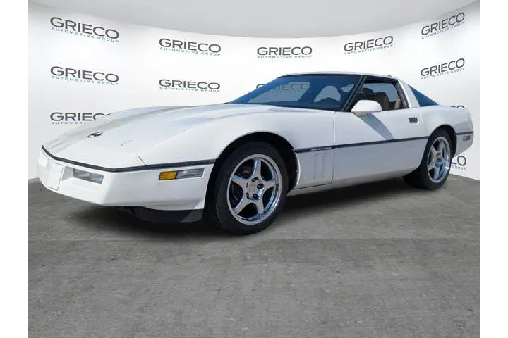 $9997 : Chevrolet Corvette 1984 2dr image 3