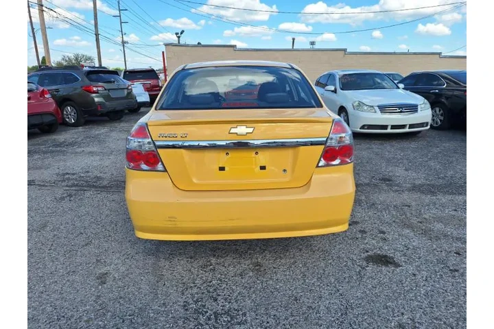 2010 Aveo LT image 5