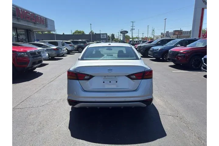 $15995 : Nissan Altima 2020 2.5 S 4dr image 7