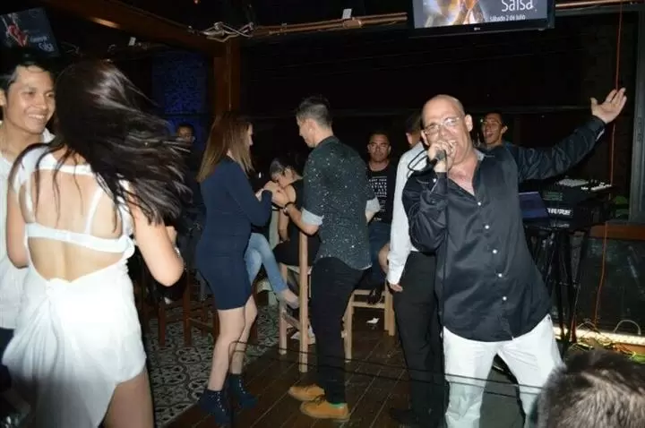 Cantante cubano, grupo musical image 7