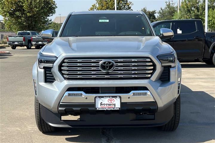 $55058 : New 2024 Tacoma Limited Doubl image 9