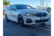 $24332 : BMW 3 Series 2021 330e 4dr S thumbnail