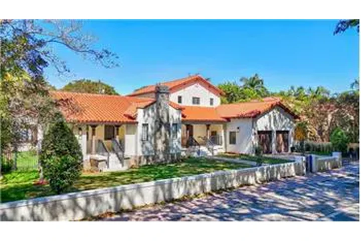 $16000 : Rental property with 4 bedro image 2