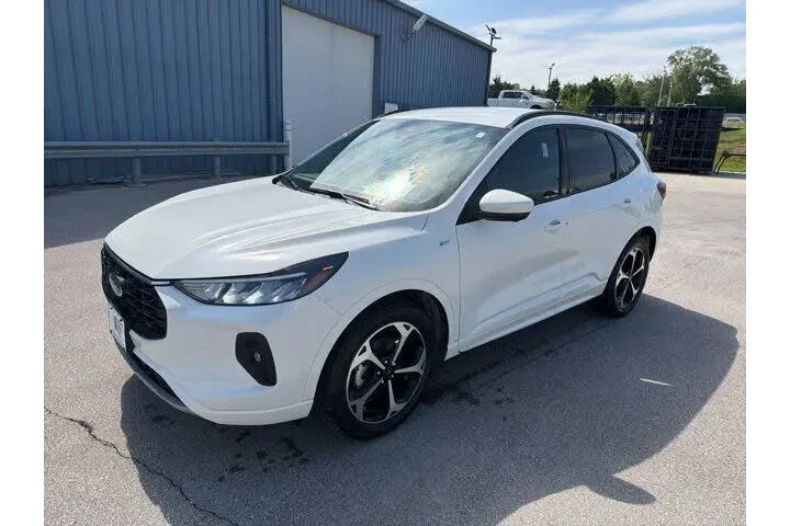 $26905 : Ford Escape 2023 AWD ST-Line image 1