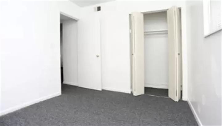 $850 : Beautiful apartment for rent image 2