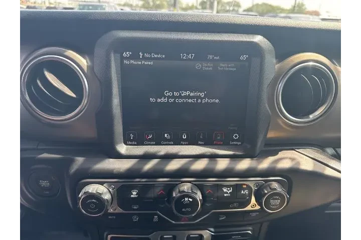 Jeep Wrangler 2019 4x4 Rubic image 8