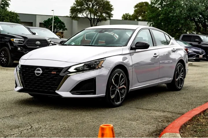 $28999 : Nissan Altima 2025 AWD 2.5 S image 9