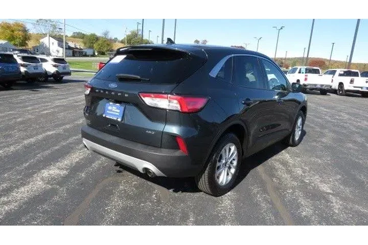 $17719 : Ford Escape 2022 AWD SE 4dr image 7