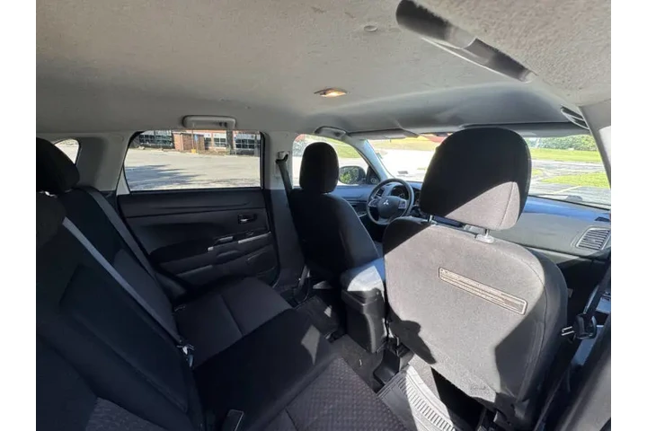 $7999 : 2018 Outlander Sport LE image 9
