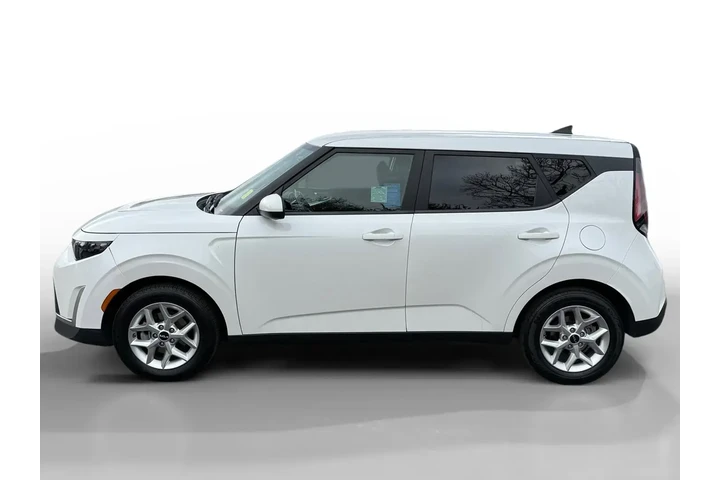 $15502 : Kia Soul 2024 LX 4dr Crossov image 2