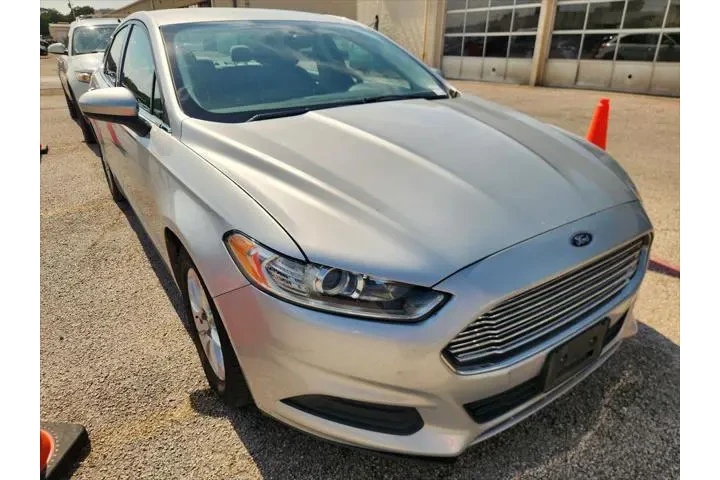 $9500 : Ford Fusion 2016 S 4dr Sedan image 3
