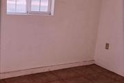 $1300 : Se renta casita en victorville thumbnail