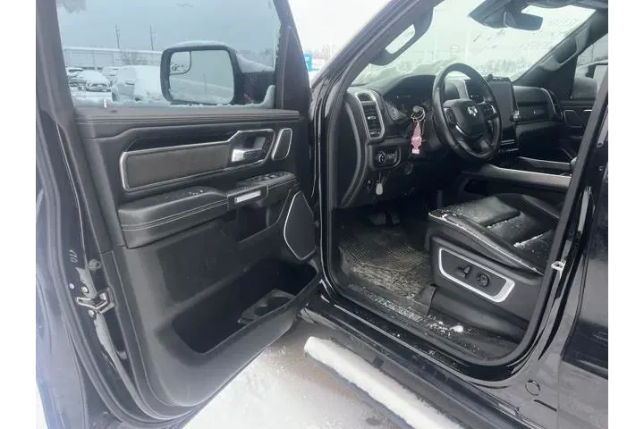 $33895 : Ram 1500 2021 4x4 Laramie 4d image 5