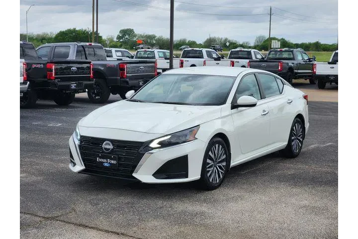 $19995 : Nissan Altima 2023 2.5 SV 4d image 3