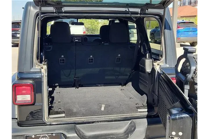 $30590 : Jeep Wrangler Unlimited 2020 image 9